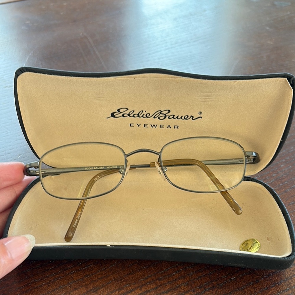 Eddie Bauer Monroe glasses with case